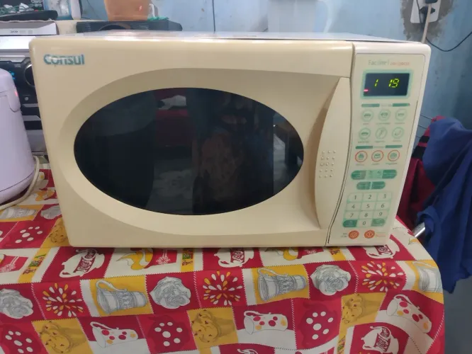Microondas Cônsul 18 litros 110 v