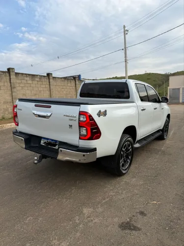 Toyota Hilux CD SRX 4X4 2.8 TDI 16V Diesel Aut. 2023