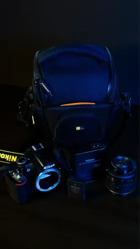 CÂMERA DSLR NIKON D3200 LENTE 18-55 KIT COMPLETO