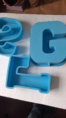 Forma de silicone em letra grande