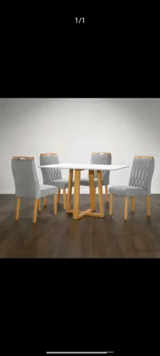 Mesa de jantar de 4 cadeiras 