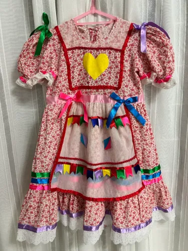 Vestido festa junina tamanho 8