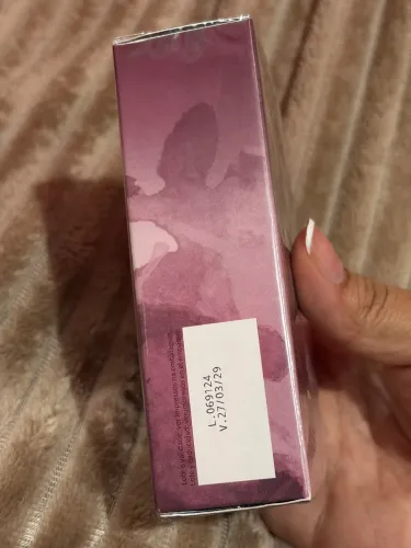Perfume lacrado eterna nuit 100,00. Não entrego
