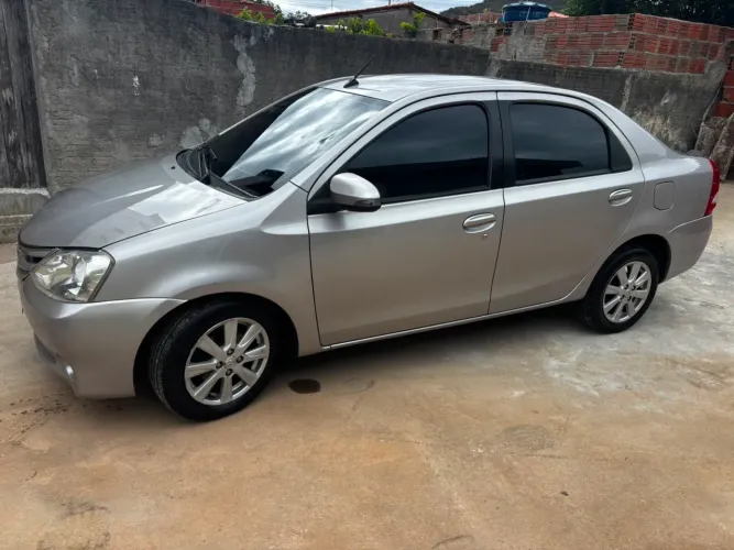Toyota Etios XLS Sedan 1.5 Flex 16V 4P Aut. 2017