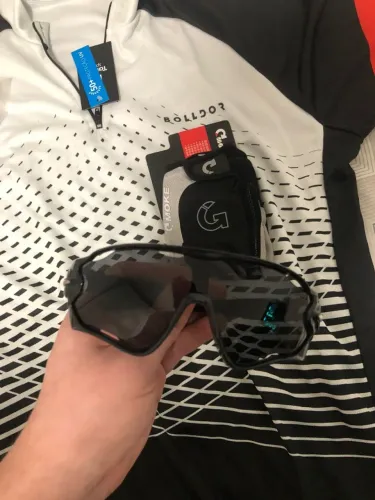 Kit de Ciclismo Camisa UV + Óculos + Luvas