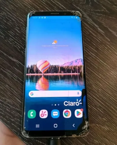 Celular Samsung Galaxy S9 tela e traseira quebradas