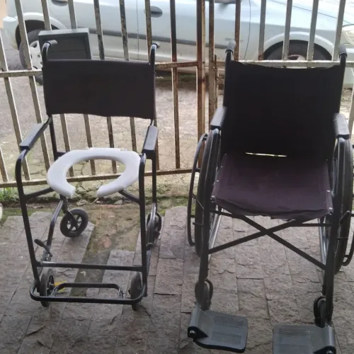 Cadeira de roda e de banho