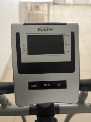 Elíptico Magnético Johnson Tempo E901