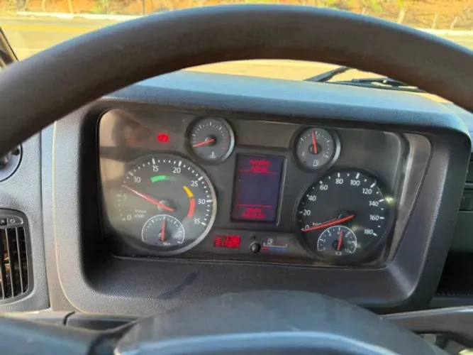 vw * com apenas 223.000 km
