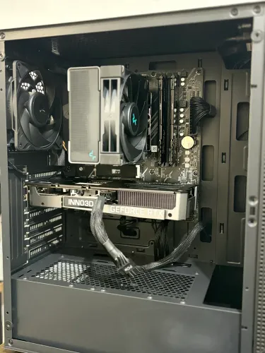 PC Gamer Ryzen 5 5600X + RTX 3060 12GB + 32GB RAM