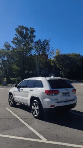 Jeep Grand Cherokee Limited 3.0 TB Dies. AUT 2015