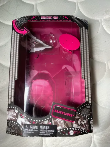 Caixa da boneca draculaura Reel drama