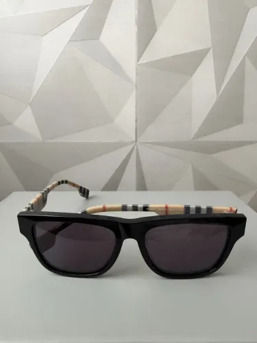 Óculos burberry