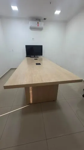 Mesa Sala de Reunião 10 Lugares + Aparador 