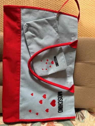 BOLSA MOSCHINO COM BOLSINHA INTERNA