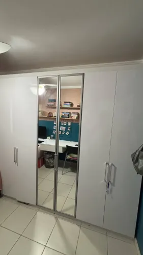 Guarda-roupa 6 portas casal