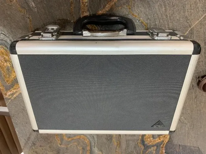 Microfone Condensador Behringer B2 Pro com Shockmout e Case