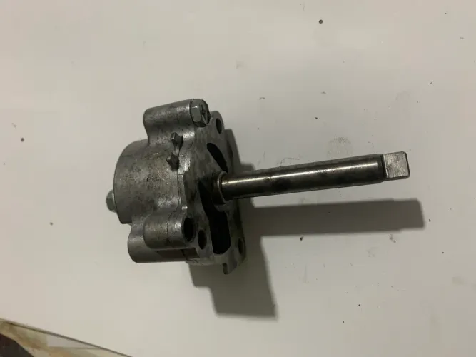 Bomba de óleo CB 600 Hornet carburada