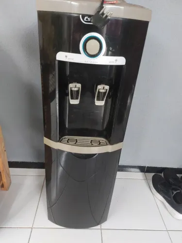 Gelagua NAO ESTÁ GELANDO.