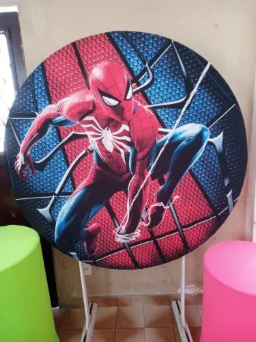 Vendo painel infantil do homem aranha com dois silindros 