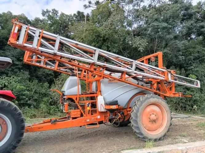 2022- Pulverizador AM 24 Advance-300litros, EE, Joystic, GPS Otimis.
