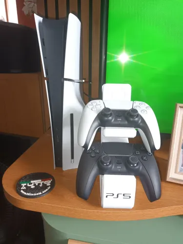 Console Sony PlayStation 5, com Leitor de Discos, SSD 1TB, 2 Controles sem Fio DualSense