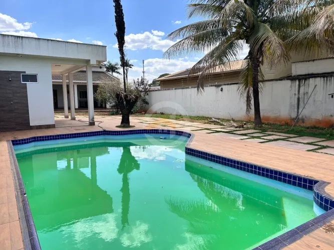 CASA ESPAÇOSA COM PISCINA NA VILA REZENDE CONFORTO, LAZER E LOCALIZAÇÃO PRIVILEGIADA