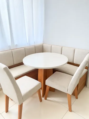Mesa de Jantar de Canto
