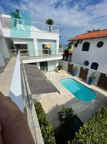 Sobrado Residencial à venda, Cachoeira do Bom Jesus, Florianópolis - SO0053.