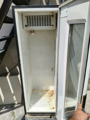 Freezer vertical expositor