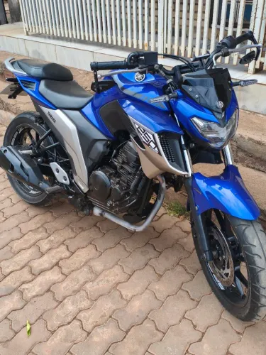 Fazer 250