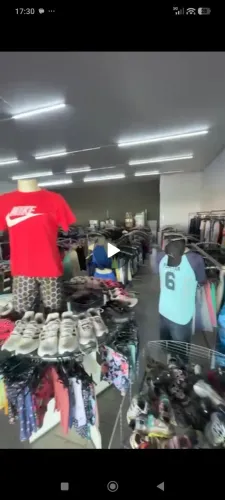 Vendo loja de roupas ACEITO NEGOCIAÇÃO 