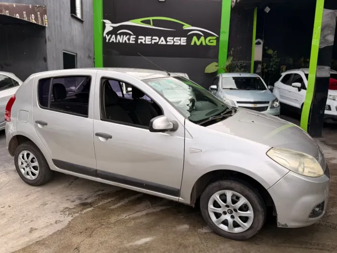 Renault Sandero 2013