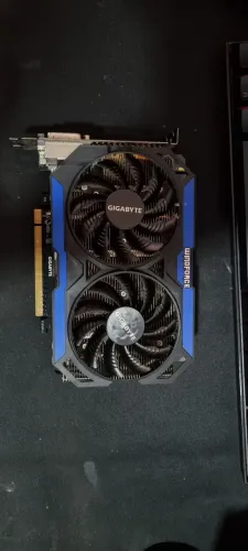 Placa de Vídeo Gigabyte GTX 960 Windforce 2GB DDR5 - Excelente Estado