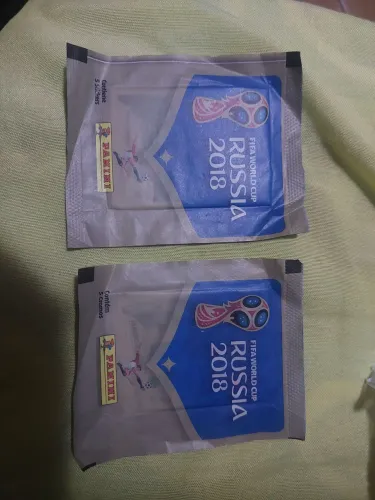 2 envelopes da copa de 2018 fechados 