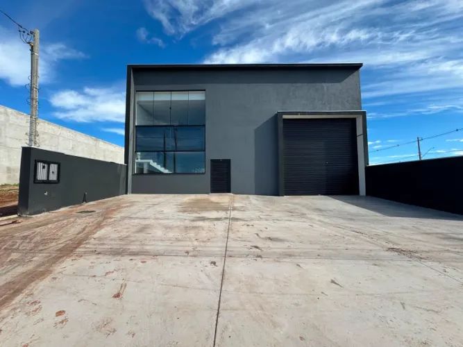 Barracão Comercial | 530m² | Jardim Nova América | Maringá/PR
