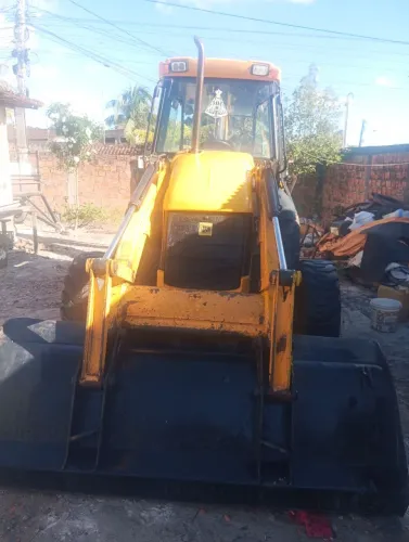 Retroescavadeira JCB 2012