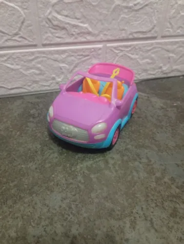 Carro e helicóptero da Polly usados