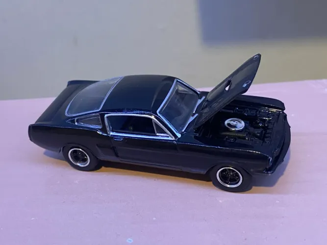 Miniatura Greenlight 1966 Ford Mustang Shelby GT-350 Preto 1:64 Loose