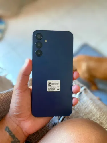 Vendo a 15 5g 256 GB 8 + 8 de ram