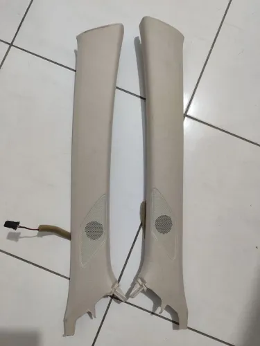Coluna de acabamento Jetta tsi