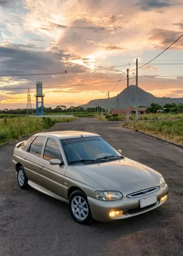 Ford Escort GLX 1.8i 16V 4P 2000