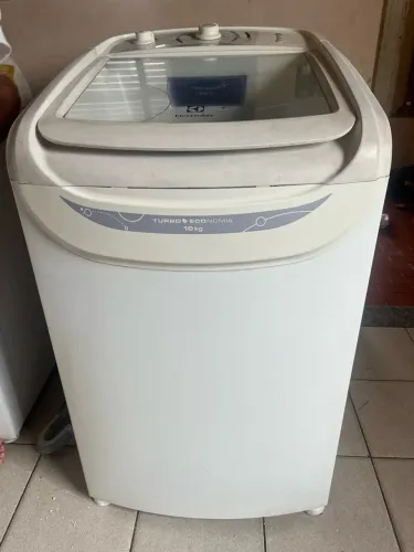 Máquina de lavar Eletrolux 10 kg funcionando perfeitamente faço a entrega