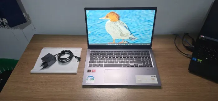 Notebook Asus M515-EJ533T Ryzen 7 + placa dedicada RX Veja 10 (2GB) FHD