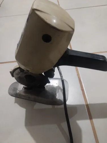 Máquina de corte de tecido