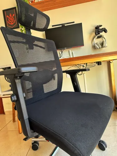 Cadeira DT3 Office Maya SEMI NOVA COM NF