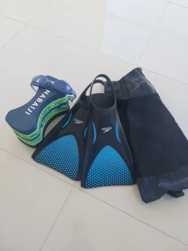 Kit natação (Nadadeiras + Flutuador + óculos)