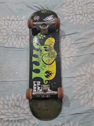 Skate Black Label