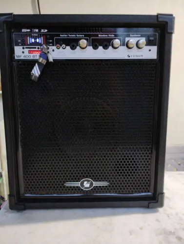 Caixa de som amplificada 400