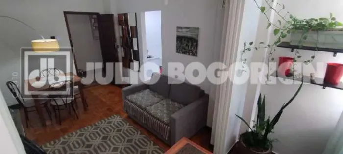 Apartamento : / Residencial / Centro